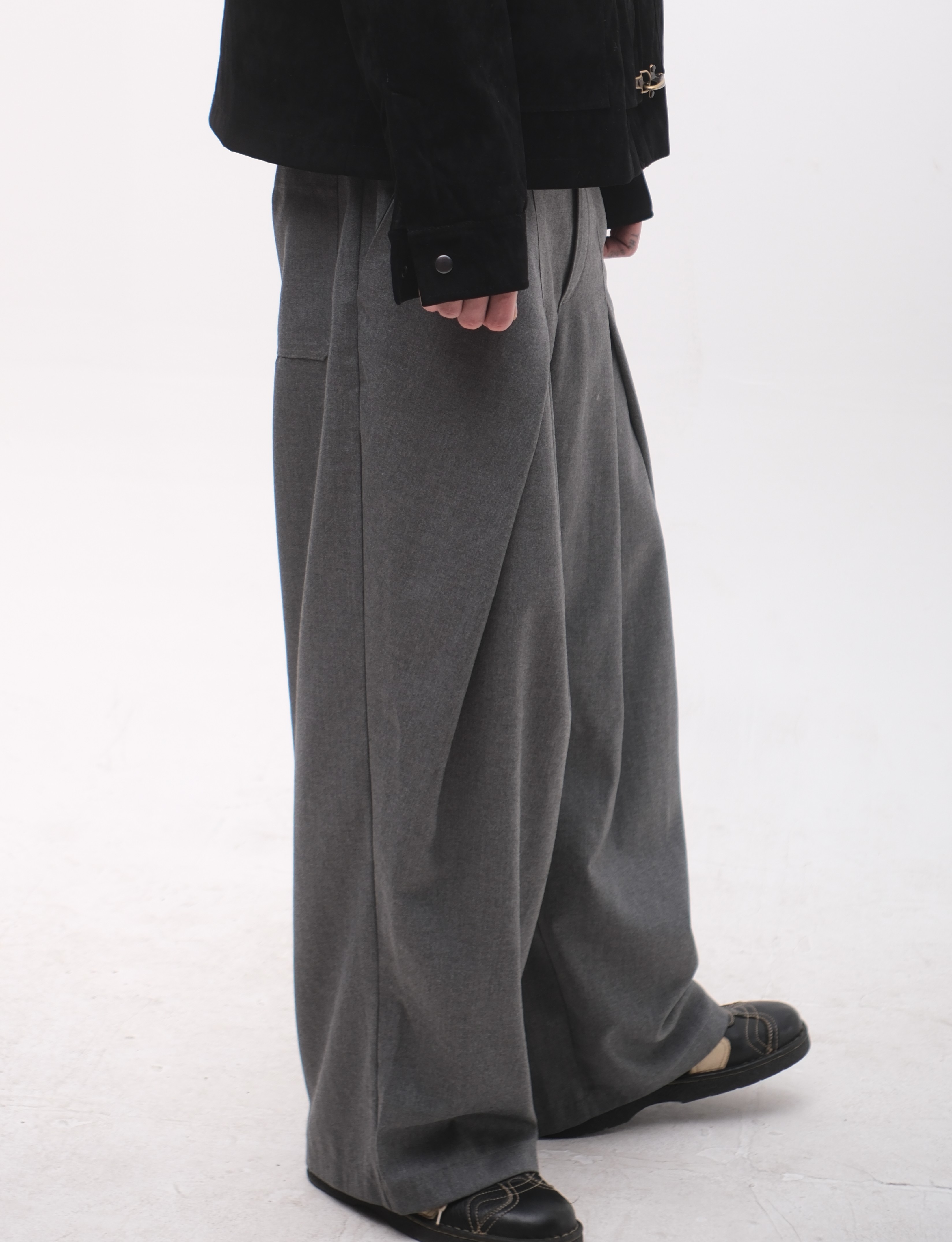 The "Blade" Deep-Tuck Trousers